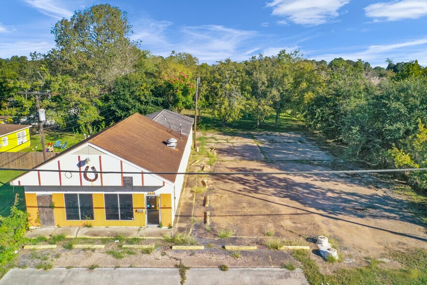 1916 Cedar Dr, La Marque, TX à louer - Photo du bâtiment - Image 2 de 79