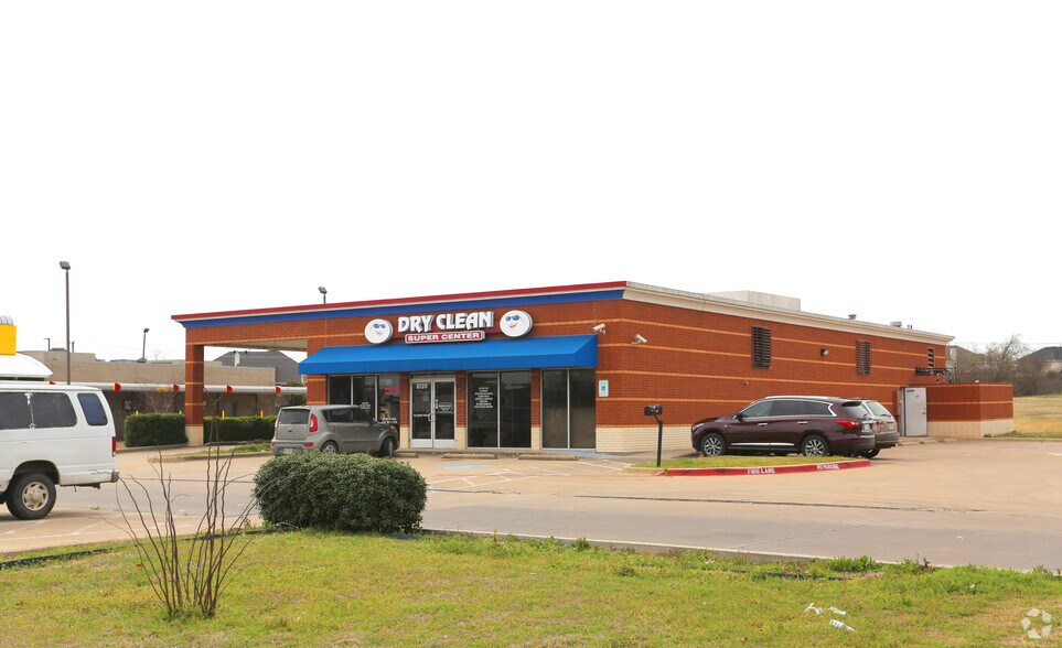 8120 Matlock Rd, Arlington, TX à vendre - Photo du bâtiment - Image 2 de 2