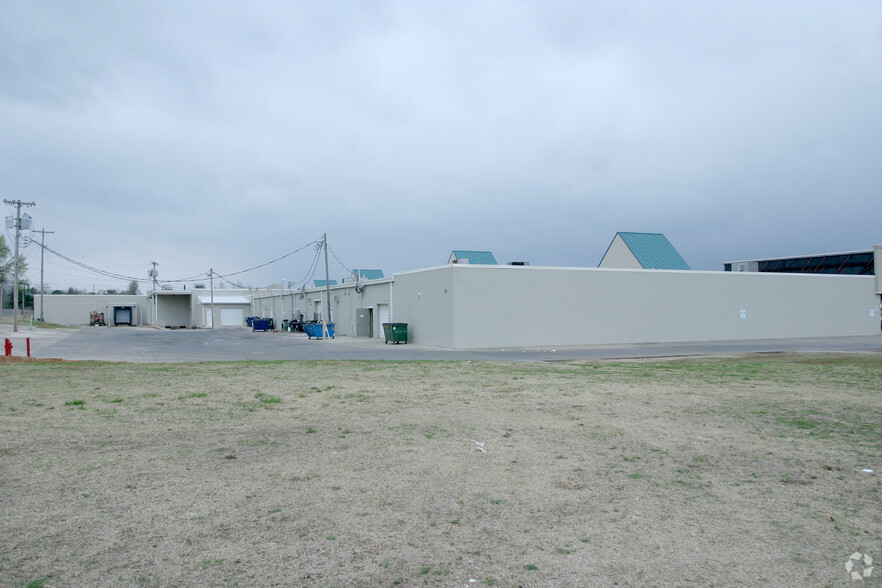 806-840 Arlington Ctr, Ada, OK for lease - Building Photo - Image 3 of 10