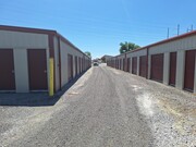 Crossroads Self Storage and Trailer Sales - Installation d’entreposage libre-service