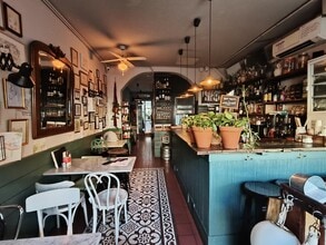 Retail in Barcelona, Barcelona for lease Interior Photo- Image 2 of 12