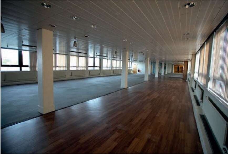Shandwick Sq, Glasgow for lease - Building Photo - Image 3 of 8