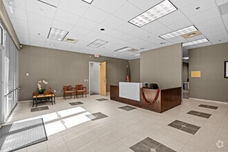 2001 NW 64th St, Fort Lauderdale, FL à louer Hall d’entrée- Image 1 de 1