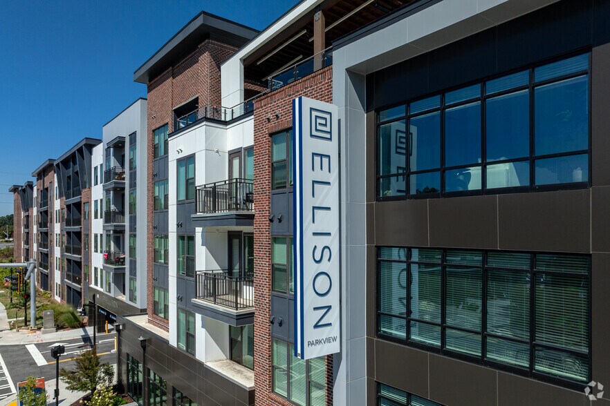 2801 Windy Ridge Pky SE, Atlanta, GA à louer - Photo du bâtiment - Image 2 de 4