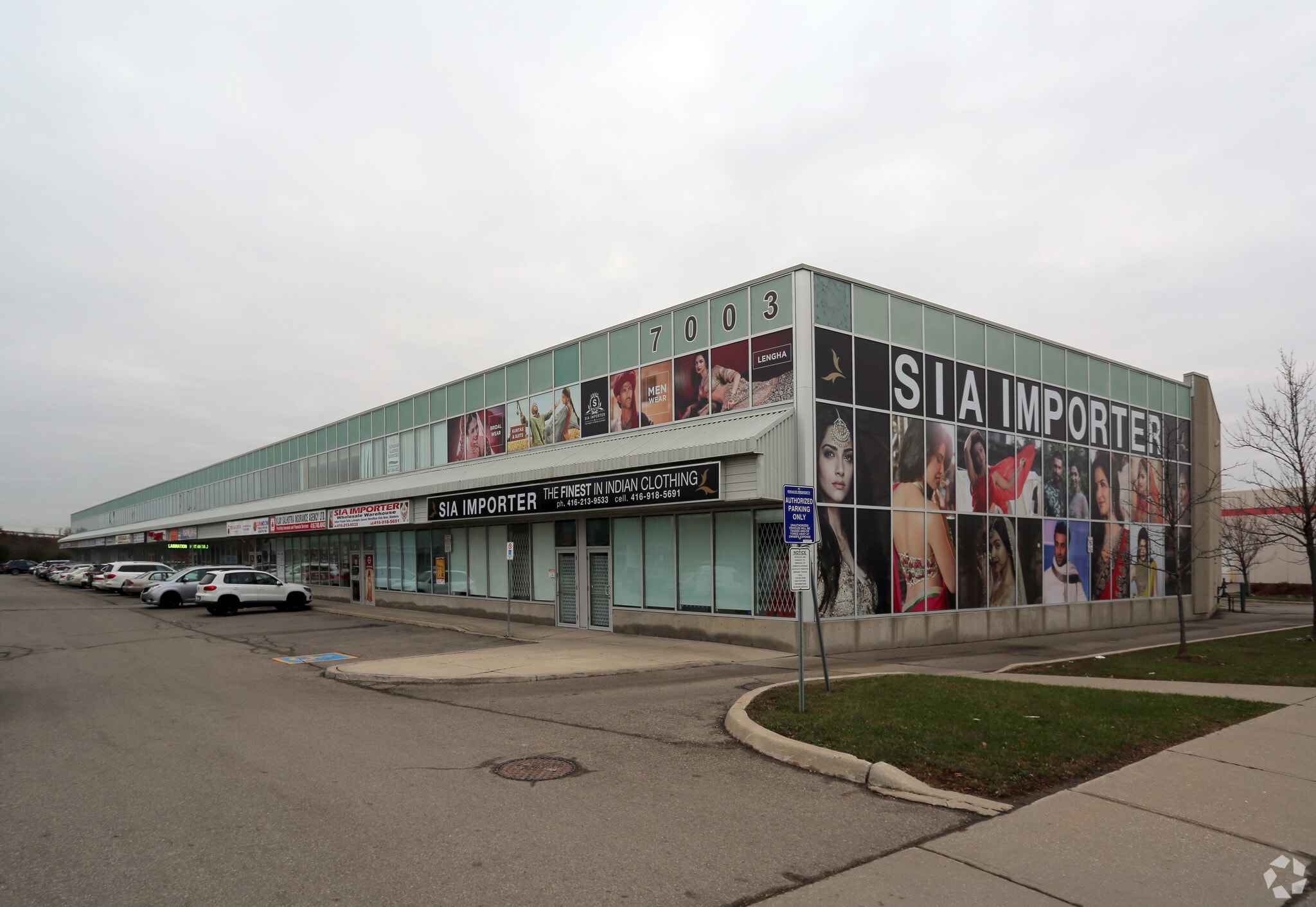 7003 Steeles Ave W, Toronto, ON à vendre Photo principale- Image 1 de 11