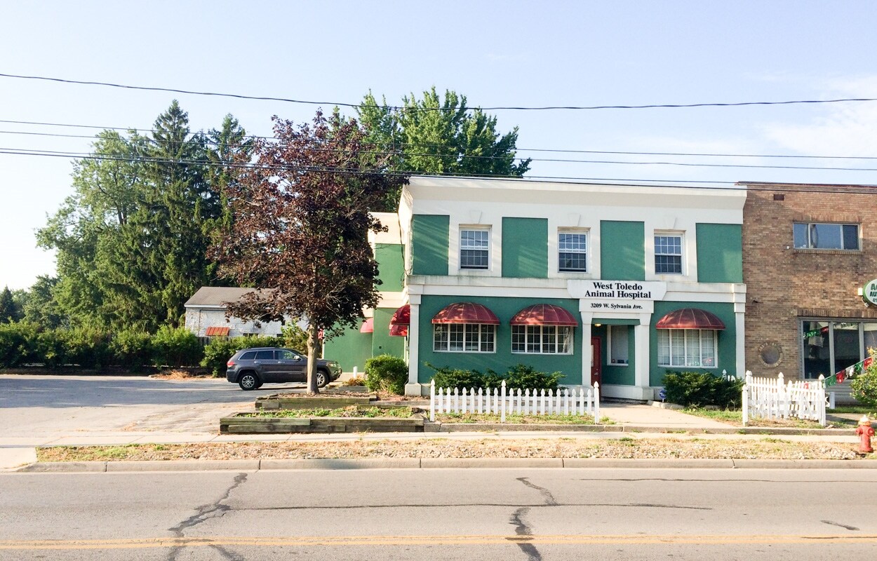 3209 W Sylvania Ave, Toledo, OH for sale Building Photo- Image 1 of 1