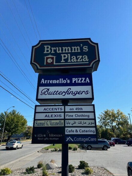 2540-2550 45th St, Highland, IN à louer - Photo du bâtiment - Image 2 de 14