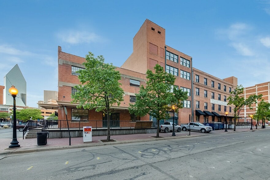 1701 N Market St, Dallas, TX for lease - Building Photo - Image 3 of 25