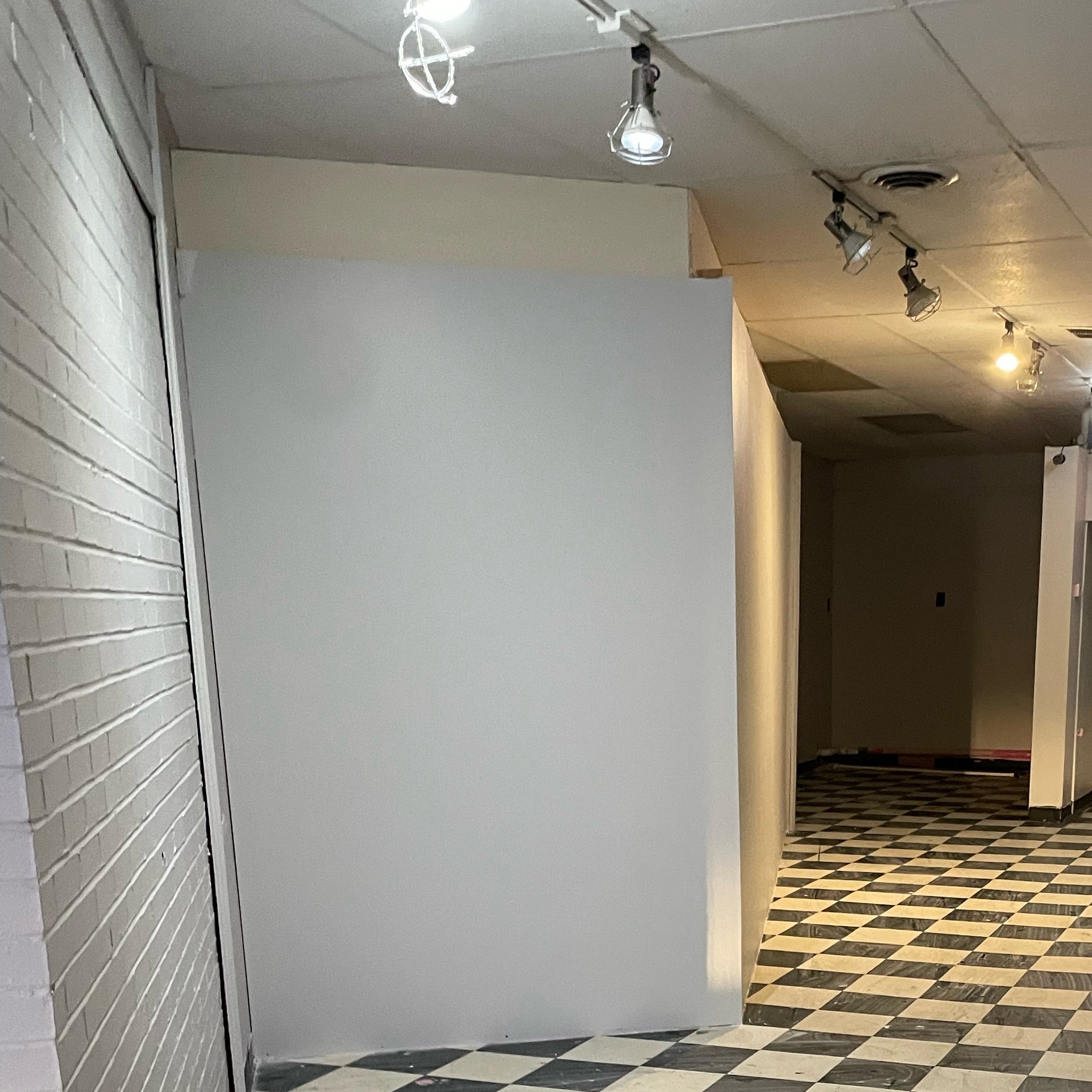 4678-4688 E Main St, Whitehall, OH for lease Interior Photo- Image 1 of 4