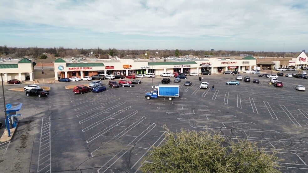 4605 NW 23rd St, Oklahoma City, OK à louer - Photo du bâtiment - Image 3 de 15