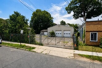 213-223 Bennett St, Bridgeport, CT for sale Building Photo- Image 2 of 3