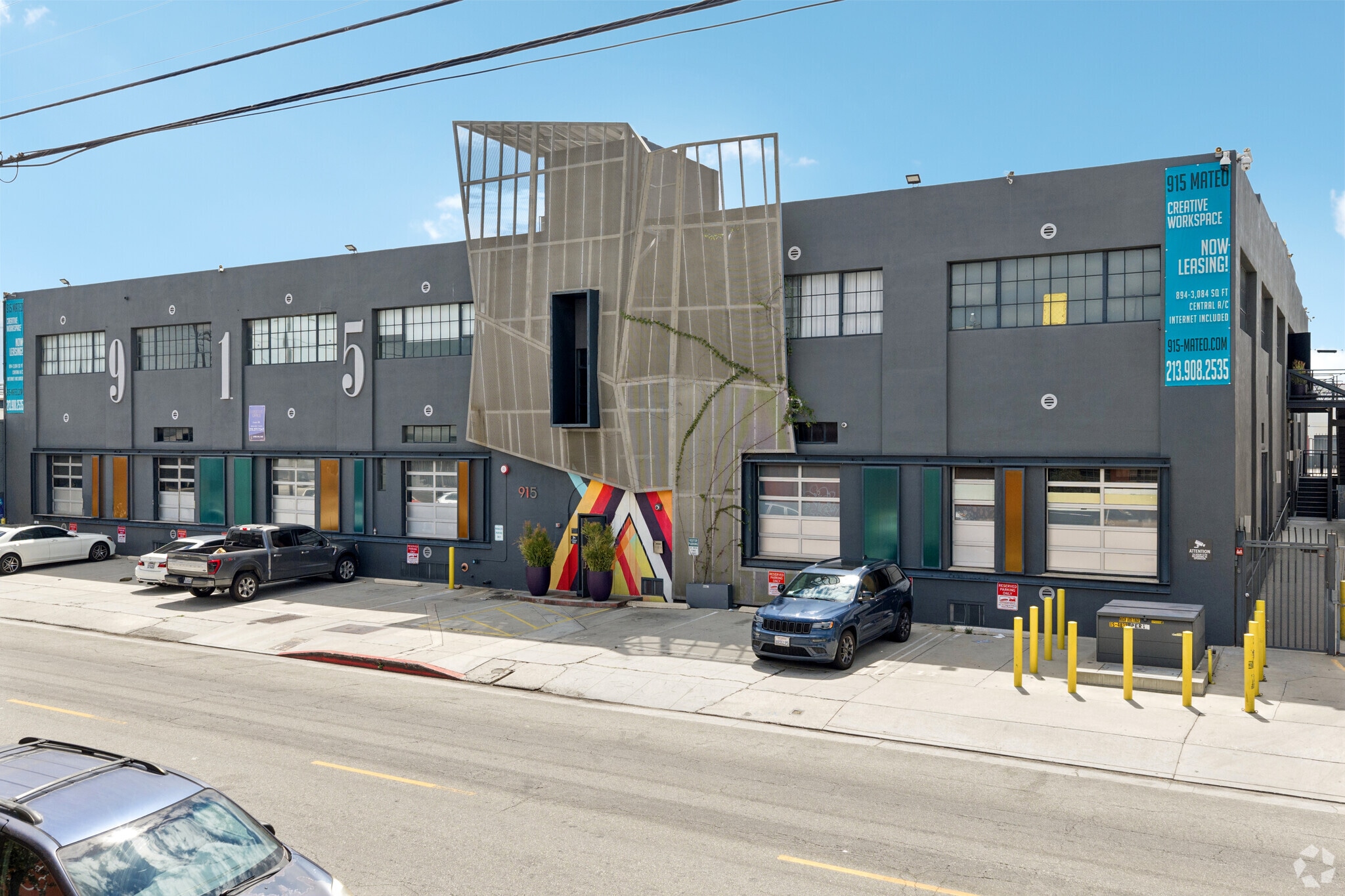915 Mateo St, Los Angeles, CA à louer Photo du bâtiment- Image 1 de 23