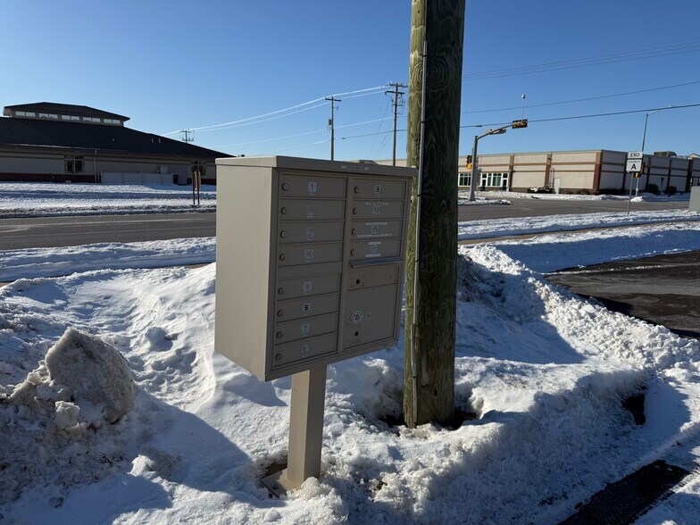 3700-3744 Spooner Ave, Altoona, WI à louer - Photo du bâtiment - Image 3 de 4