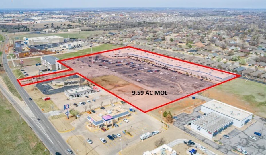 1331 W Memorial Rd, Oklahoma City, OK à vendre - Photo du bâtiment - Image 2 de 18