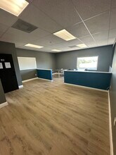 7980-8024 Wiles Rd, Coral Springs, FL for lease Interior Photo- Image 2 of 3
