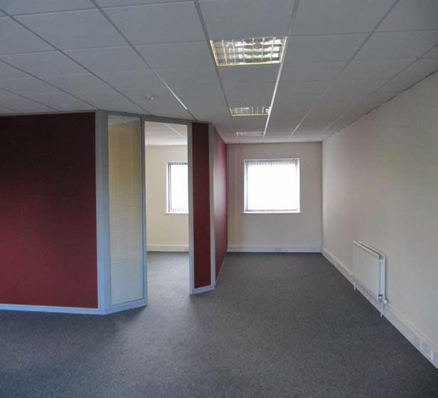 212-218 Upper Newtownards Rd, Belfast for lease - Interior Photo - Image 3 of 3