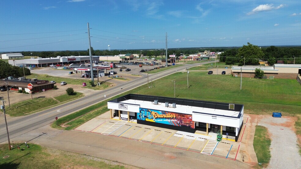1605 E 1st St, Chandler, OK à louer - Photo du bâtiment - Image 3 de 3