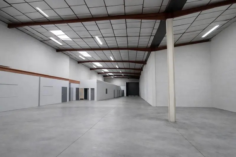 19 Boulevard De Thibaud, Toulouse for lease - Interior Photo - Image 2 of 9