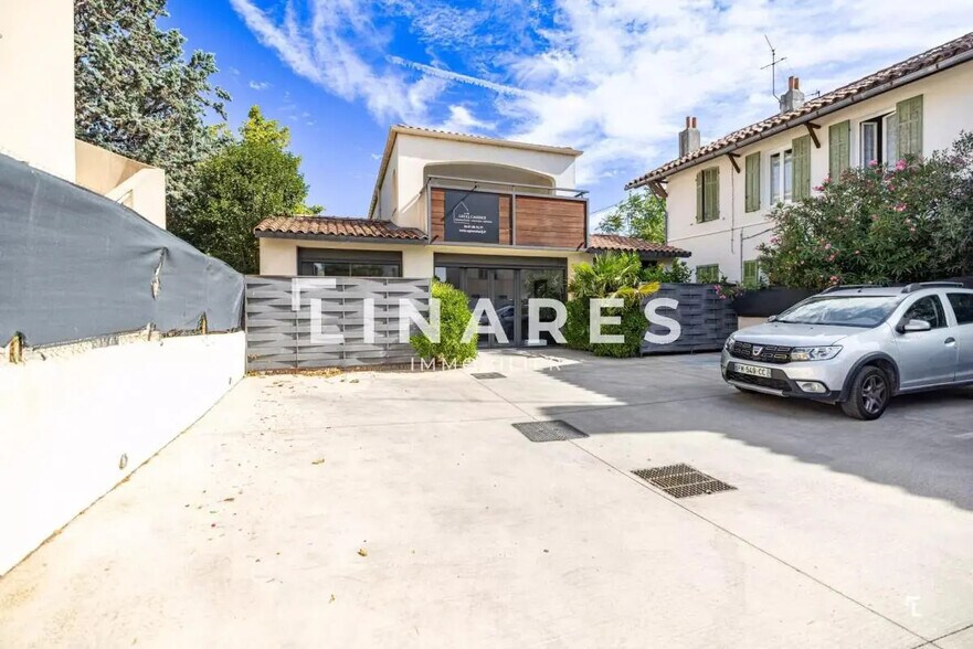 Office in Marseille for lease - Building Photo - Image 2 of 5