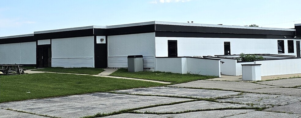 903 N Euclid Ave, Bay City, MI à louer - Photo du bâtiment - Image 2 de 3