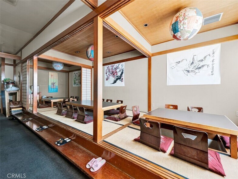 1112 S Atlantic Blvd, Monterey Park, CA à louer - Photo du bâtiment - Image 2 de 28