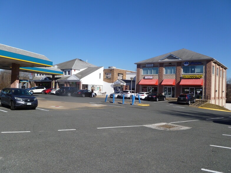 17319 Jefferson Davis Hwy, Dumfries, VA à louer - Photo principale - Image 1 de 1