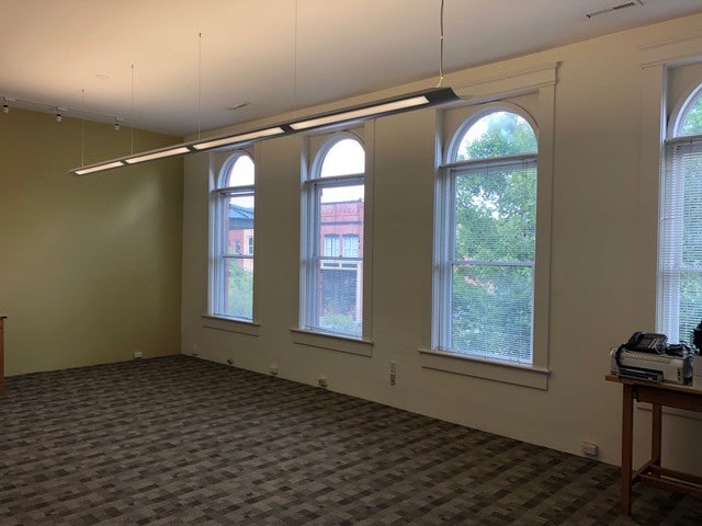 109 S Main St, Hendersonville, NC for lease - Interior Photo - Image 3 of 11