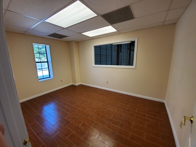 5930 Lookout Bnd, San Antonio, TX à louer - Photo intérieure - Image 3 de 13