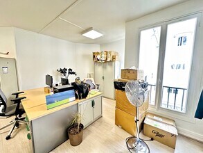21 Rue Du Faubourg Saint-Antoine, Paris for lease Interior Photo- Image 2 of 8