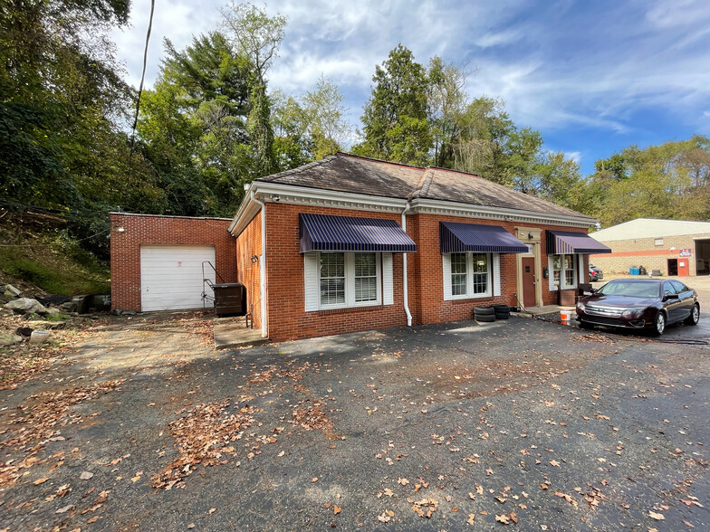 630-640 Long Rd portfolio of 2 properties for sale on LoopNet.ca - Building Photo - Image 2 of 26