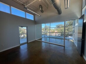 4007 N Taliaferro Ave, Tampa, FL for lease Interior Photo- Image 1 of 11