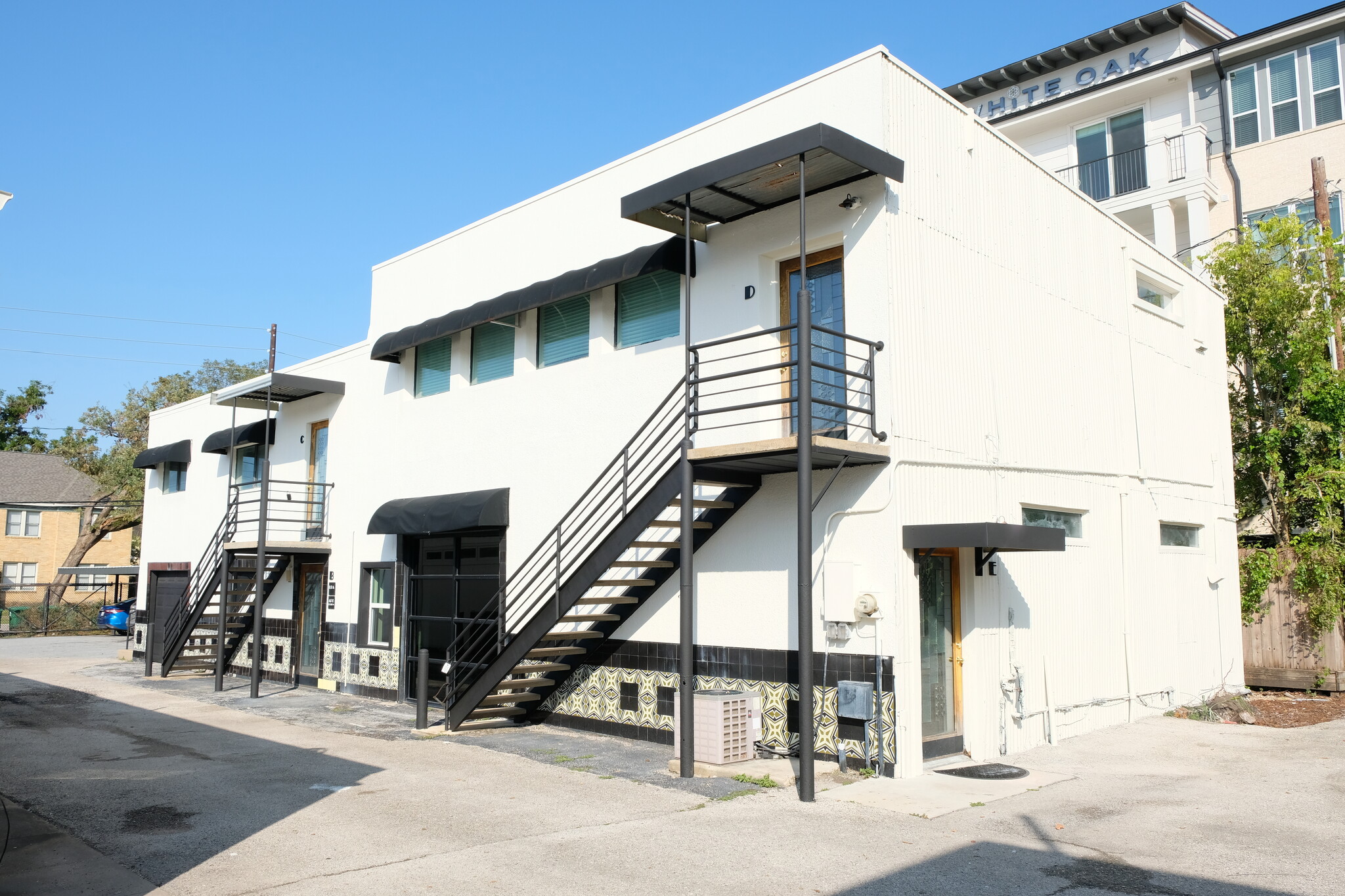 608 Oxford St, Houston, TX for lease Building Photo- Image 1 of 5