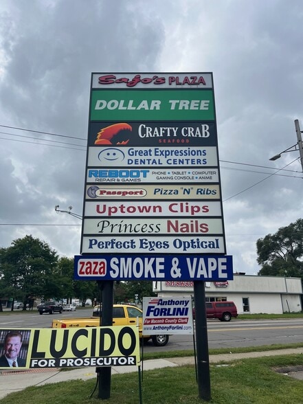 25001 Gratiot Ave, Eastpointe, MI à louer - Photo du bâtiment - Image 2 de 2