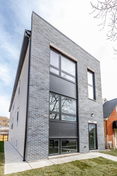 3401 W Monroe St, Chicago, IL for sale - Building Photo - Image 2 of 31