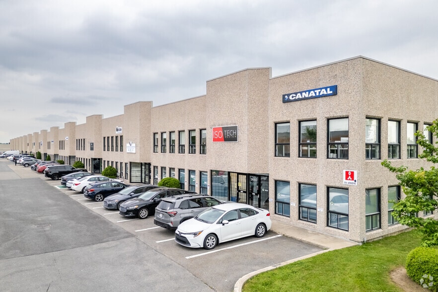 3580-3680 Boul Poirier, Montréal, QC for lease - Building Photo - Image 2 of 5