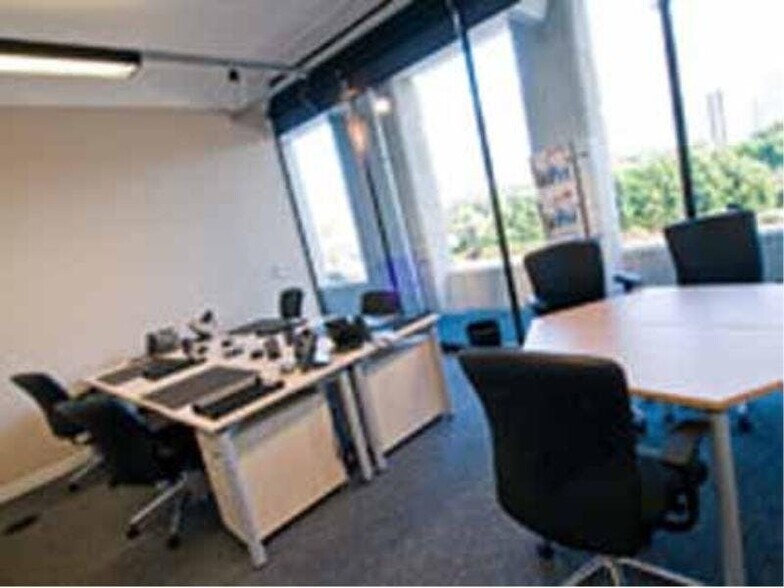 Fort Pky, Birmingham for lease - Building Photo - Image 3 of 5