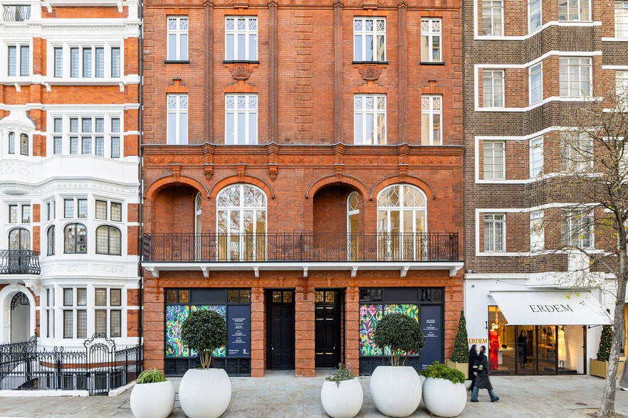 51 Sloane St, London for lease - Building Photo - Image 2 of 5