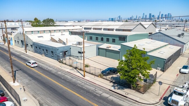 More details for 2049-2053 E 38th St, Vernon, CA - Industrial for Sale