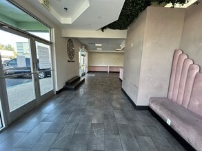 843-861 Alosta Ave, Glendora, CA for lease Interior Photo- Image 2 of 5