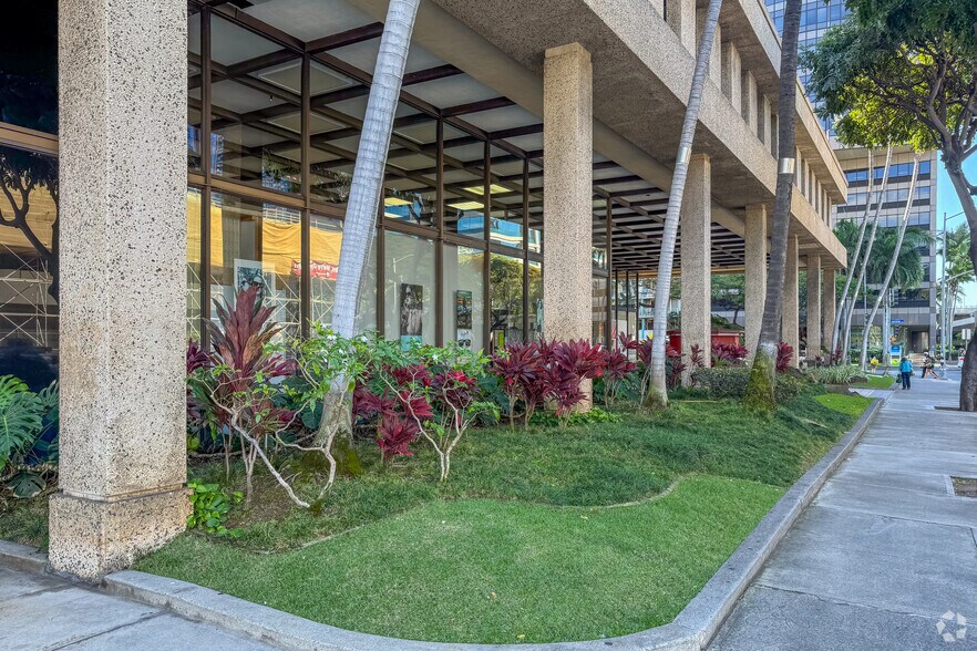 1600 Kapiolani Blvd, Honolulu, HI à louer - Photo du bâtiment - Image 3 de 4