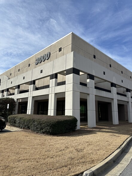 3000 S Corporate Pky, Forest Park, GA for lease - Building Photo - Image 1 of 1