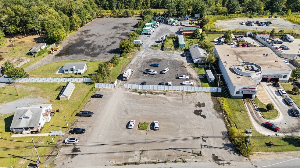 2400 Old Washington Rd, Waldorf, MD for lease - Building Photo - Image 2 of 5