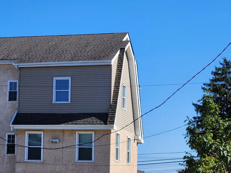 1901 Pennview Rd, Havertown, PA for sale - Building Photo - Image 2 of 43