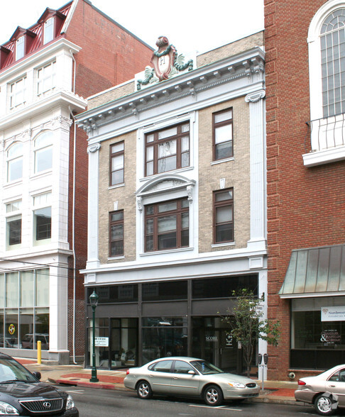 28-30 W Washington St, Hagerstown, MD for lease - Primary Photo - Image 1 of 16