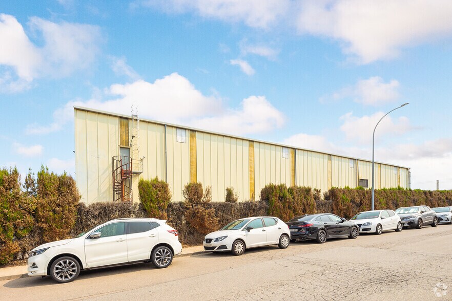 Carrer Empordà, 2, Santa Perpètua de Mogoda, Barcelona à louer - Photo du bâtiment - Image 2 de 2