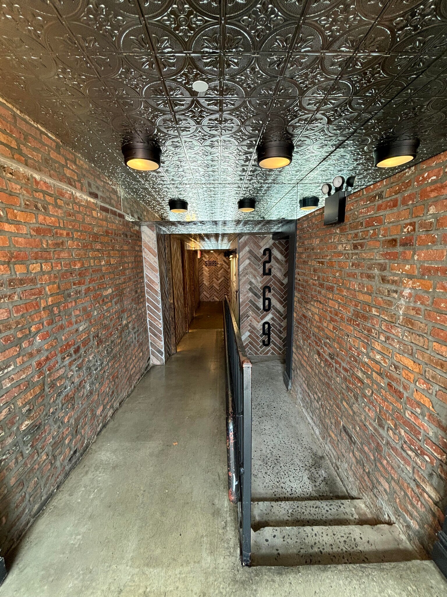 269-271 Meserole St, Brooklyn, NY for lease Building Photo- Image 1 of 10