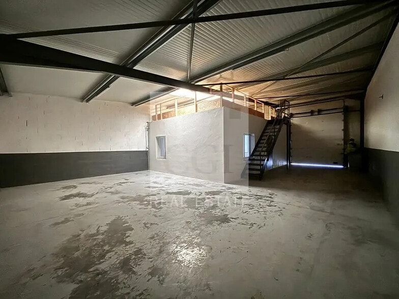 Flex in Jonage for lease - Building Photo - Image 3 of 12