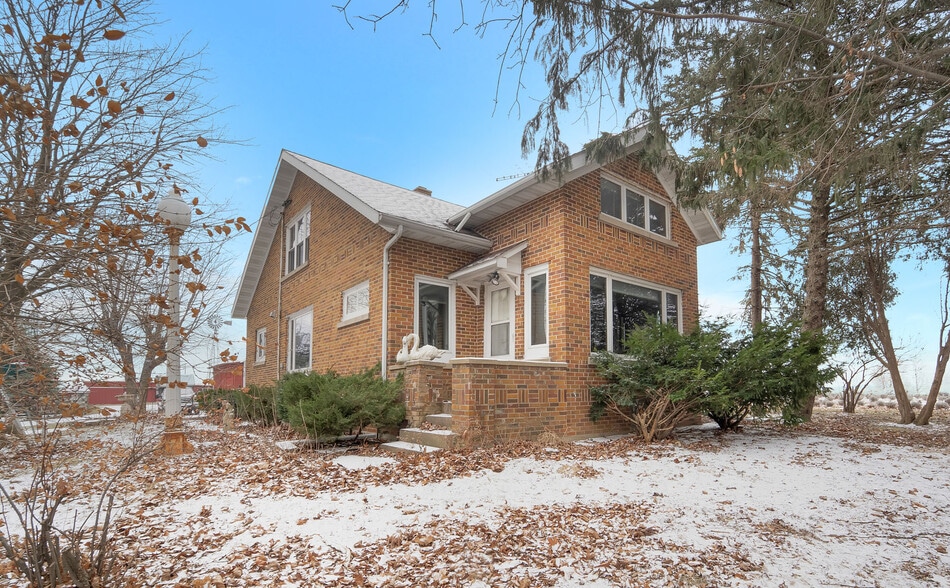 W644 State Road 67, Lomira, WI à vendre - Photo du bâtiment - Image 2 de 31