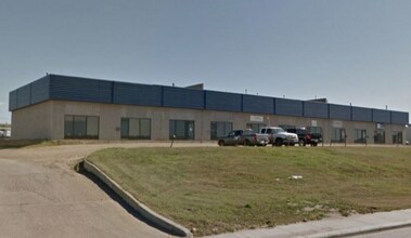 340 Macalpine Cres, Wood Buffalo, AB for lease Building Photo- Image 2 of 4