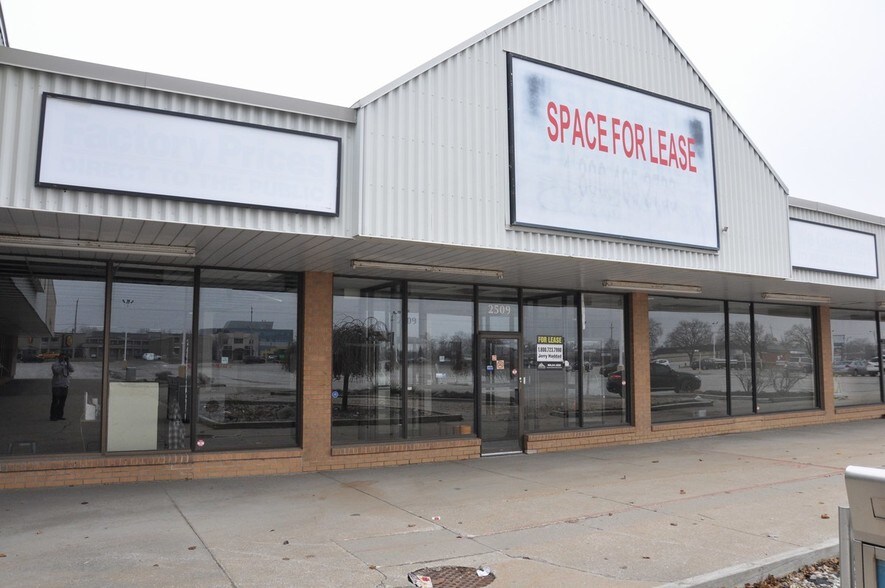 2515 Dougall Ave, Windsor, ON for sale - Other - Image 1 of 1